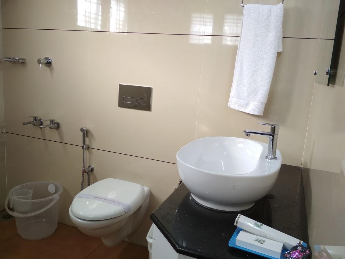 Hotel Rukmini Alwaye Εξωτερικό φωτογραφία