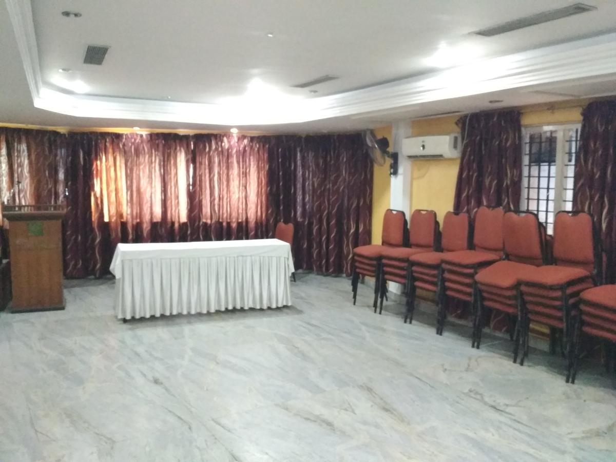 Hotel Rukmini Alwaye Εξωτερικό φωτογραφία