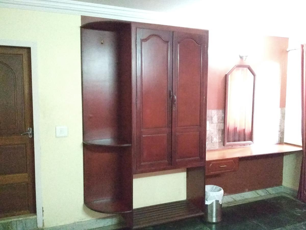 Hotel Rukmini Alwaye Εξωτερικό φωτογραφία
